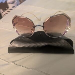Elegant Purple Sunglasses